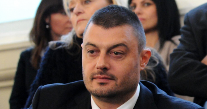Лидерът на ПП Презареди БГ и евродепутат Николай Бареков сезира