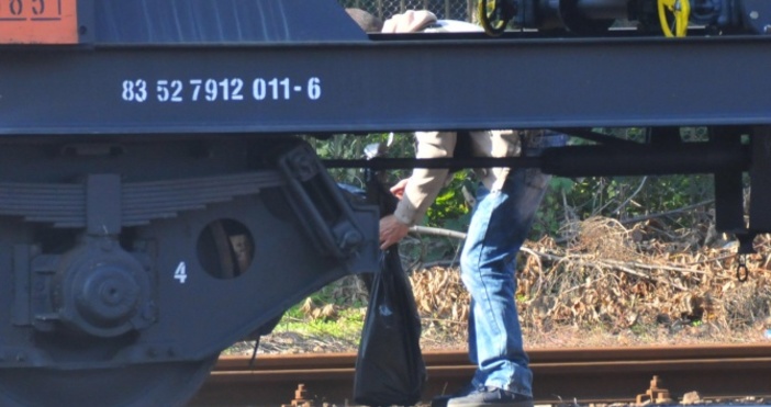 Снимка БулфотоТринайсетгодишно момче загина след като бе блъснато от влак в