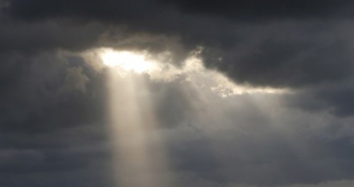 Предимно облачен неделен ден ни очаква Това съобщават от НИМХ  Ще