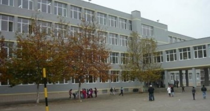 trafficnews bg40 годишен охранител почина намясто в пловдивско училище Инцидентът е станал