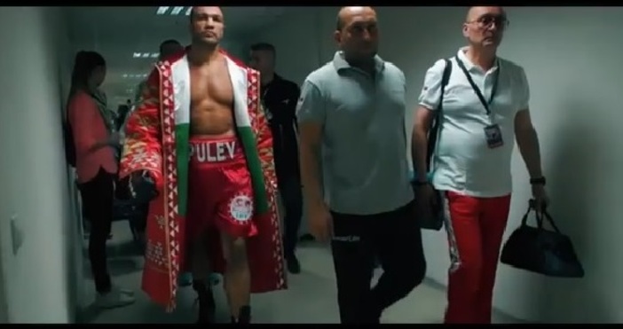 Десетина дни след победата си над Хюи Фюри българският боксьор