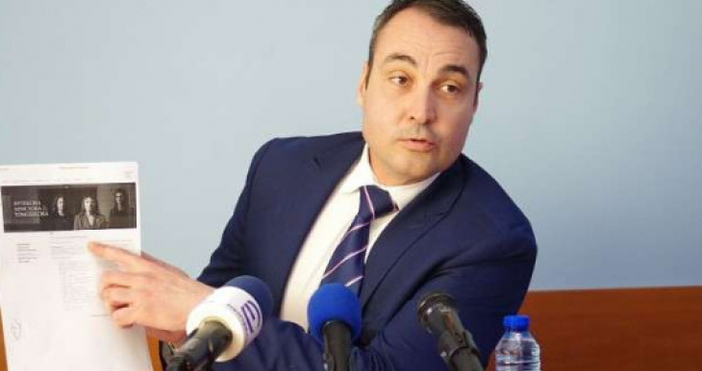 Депутатът от ГЕРБ Борис Кърчев е щастлив да си даде
