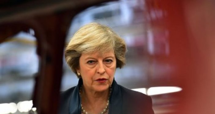 Лондон Привърженици на оставането в ЕС готвят преврат на Тереза