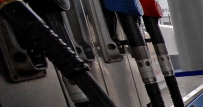 Пет бензиностанции са били запечатани заради сериозни нарушения открити през
