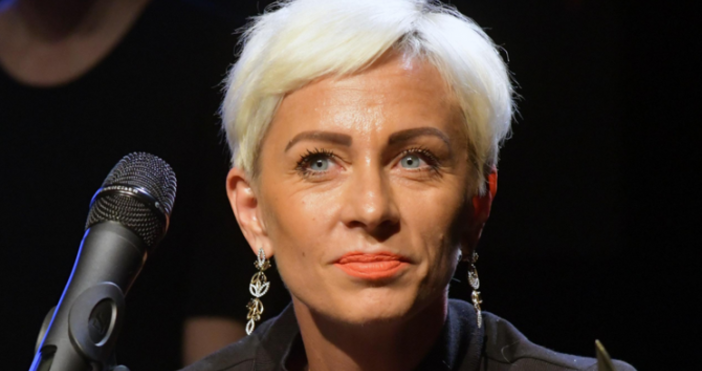 снимки БулфотоНана Гладуиш е достигнала критично ниски килограми след втората