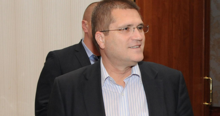 Бившият военен министър Николай Цонев осъди прокуратурата за 100 хил