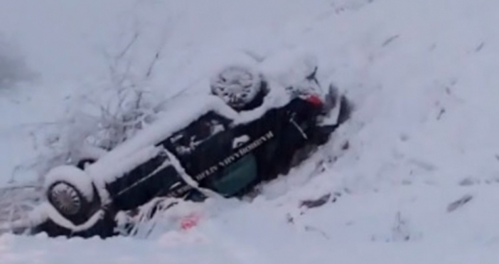 Снимки и видео BulNewsНепочистените от снега пътища предизвикаха хаос във