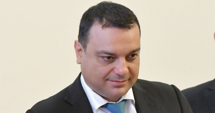 Парламентът ще започне работа с първото четене на промени в