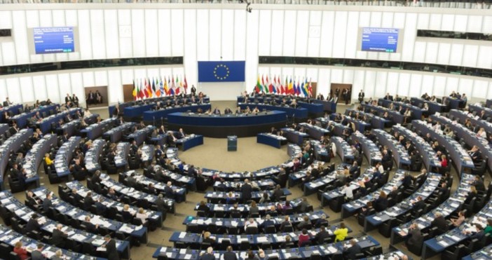 Европейският парламент ще обсъди днес и ще приеме утре нова