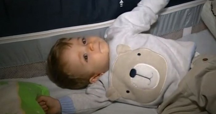 Българското бебе, което преди близо година и половина проплака на