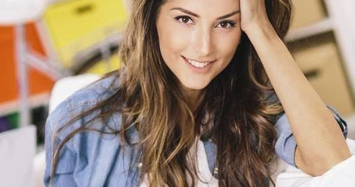 Александра Петканова украси елхата си със суджуци С интересната идея се