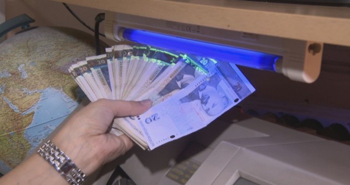 Снимка btvnovinite bgБум на фалшиви пари около празниците Експертите предупреждават