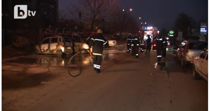 Три автомобила изгоряха тази вечер в Пловдив Огънят е пламнал