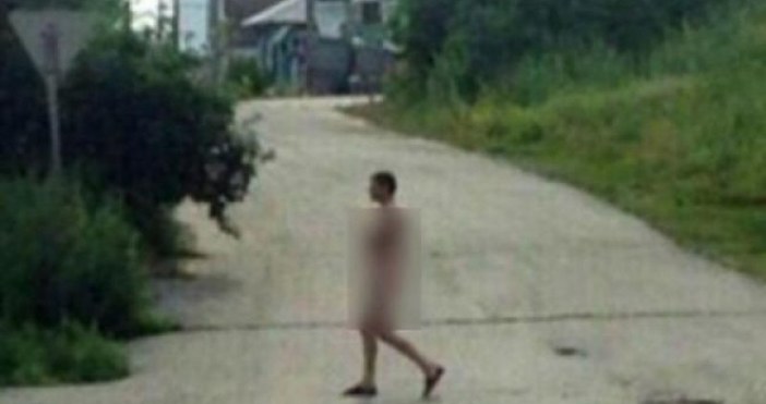 Снимката е илюстративнаЧисто гол мъж вся паника в пловдивския квартал