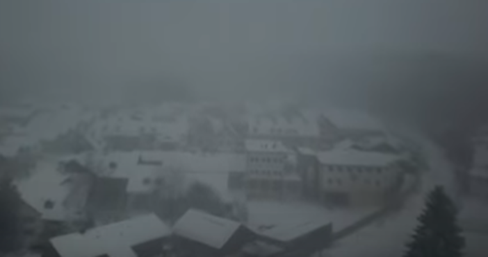 Мюнхен Виена Силните снеговалежи в Южна Германия и Австрия продължават предизвиквайки