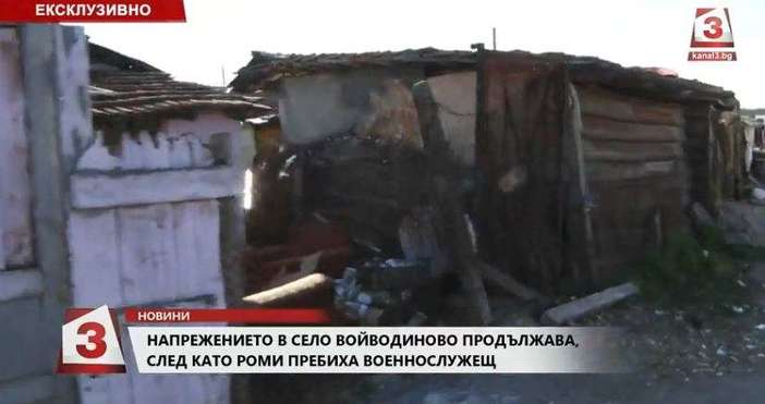 Кадър: Канал 3Всичките жители в незаконните постройки в ромската махала в