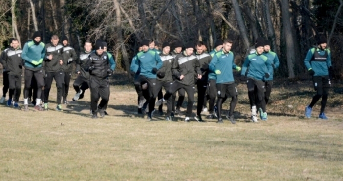 Отборът на Черно море продължава подготовката си за пролетния дял от шампионата
