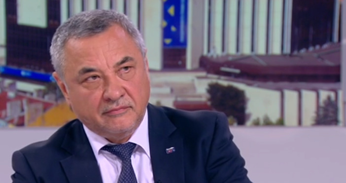 Процедурата по избор на бойни самолети за авиацията ни да