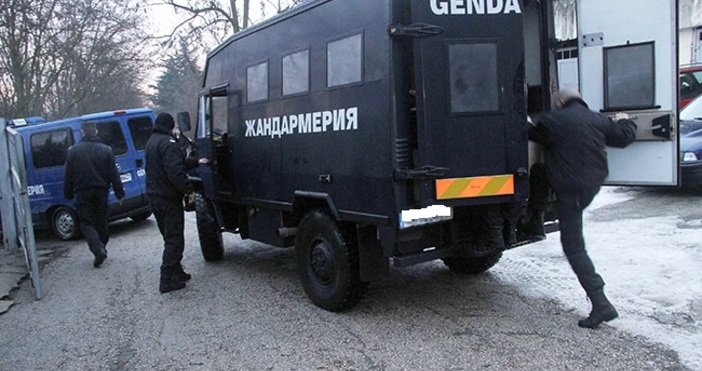 Снимка БулфотоМеката на дрогата петричкото село Тополница гъмжи от полиция