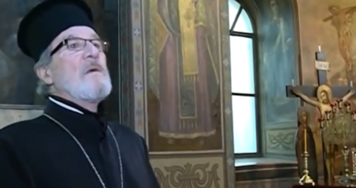 Кадър Нова твХиляди левове се сипят тайно в олтара на