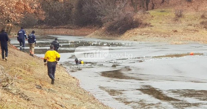 Снимка TrafficNews bgВодолази намериха тялото на 15 годишното момче което потъна вчера във