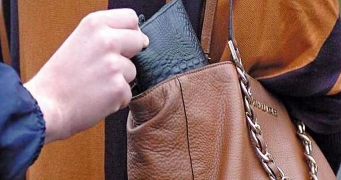 48 годишна бургазлийка извърши пълна глупост като посегна на чантата на