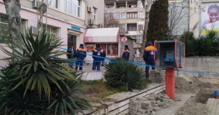 Снимки Морето нетЖилищен блок в центъра на Варна е без течаща