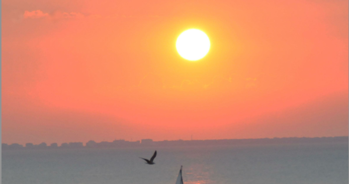 През нощта облачността ще е разкъсана предимно висока В повечето