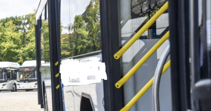 Снимка: БулфотоВъзрастна жена се потроши в автобус във Варна, съобщиха
