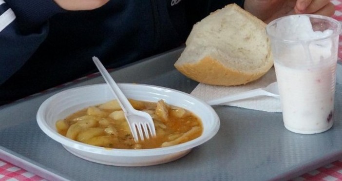 Канал 3Купони за обяд в училищата в Сливен на ниски