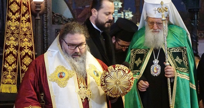 снимки БулфотоБългарският патриарх Неофит дойде в катедралният храм Св Успение