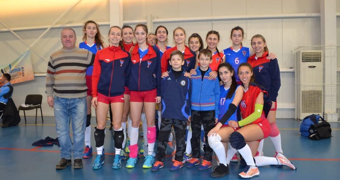 Волейболистките на Левски победиха като гости Перун (Варна) с 3:0