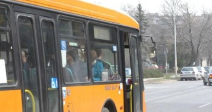 Снимка Булфото архивОтново инцидент с автобус на градския транспорт в