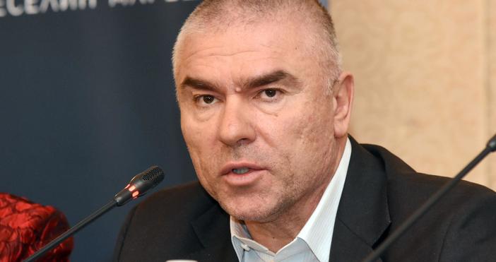 На днешния брифинг на ГЕРБ депутатът Георги Марков си позволи