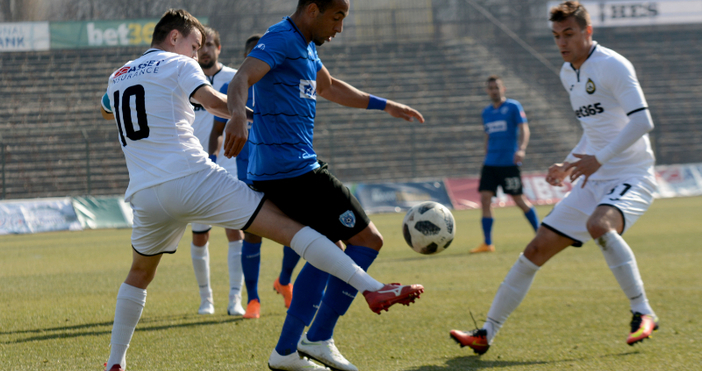 Черно море изпусна най малко точка при гостуването си на Славия в