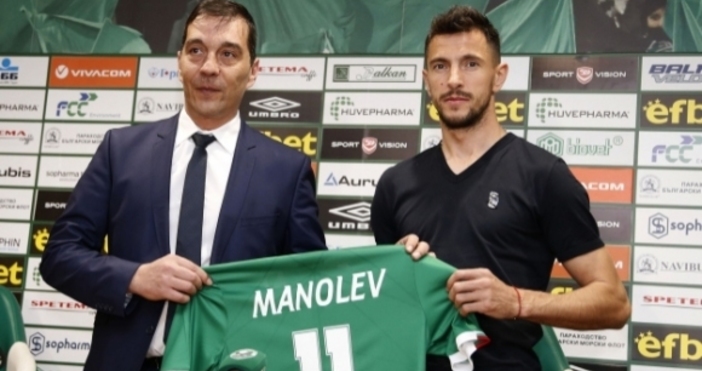 Станислав Манолев разкри че е отхвърлил оферти на Славия и Левски след което