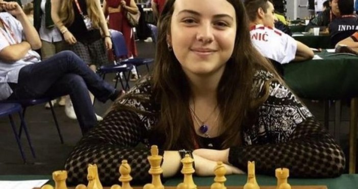Шахматистка на клуб Бургас 64 оглави световната ранглиста до 16