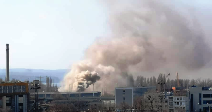 Причина за гъстия дим над Южна промишлена зона във Варна