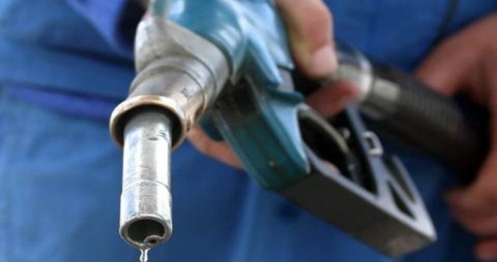 Цените на горивата отново вървят нагоре. За месец повишението е
