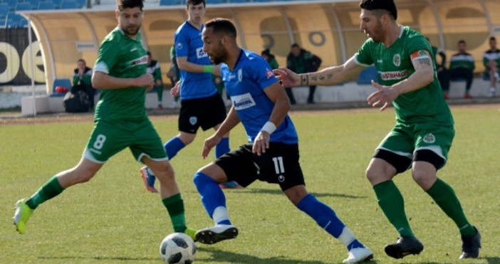 Отборът на Черно море победи тима на Нефтохимик Бургас с