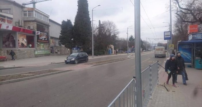 Снимки: Facebook Има ли пешеходна пътека преди да се влезе на