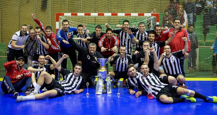 Хандбалният Локомотив спечели Купата на България за мъже за пети