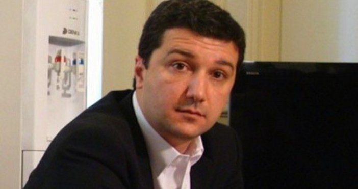 В парламента съм защото днес се гласува новата ЦИК и