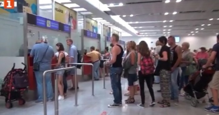 БНТТуроператорите отчитат сериозен спад на записвания на туристи от Русия