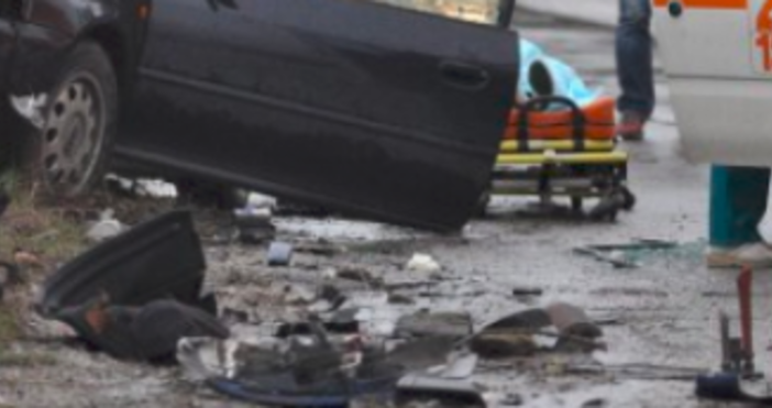 Снимка БулфотоЧетирима души са загинали след катастрофата на пътя Калековец Пловдив