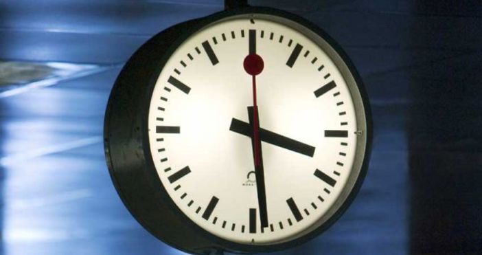 Тази нощ преминахме към лятното часово време Точно в 3 часа