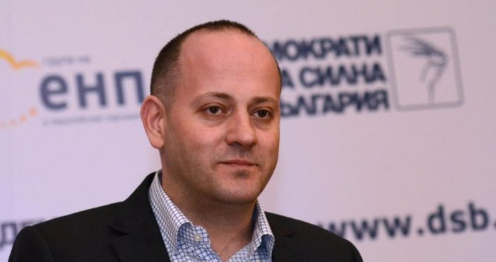 Вече официално – Радан Кънев ще води листата за евровота