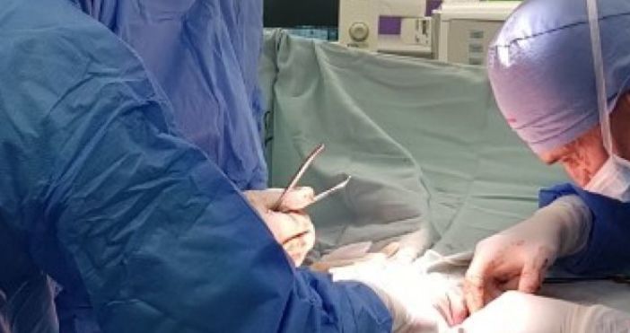 Снимка Пирогов Лекари от Пирогов спасиха дете с много рядка аномалия