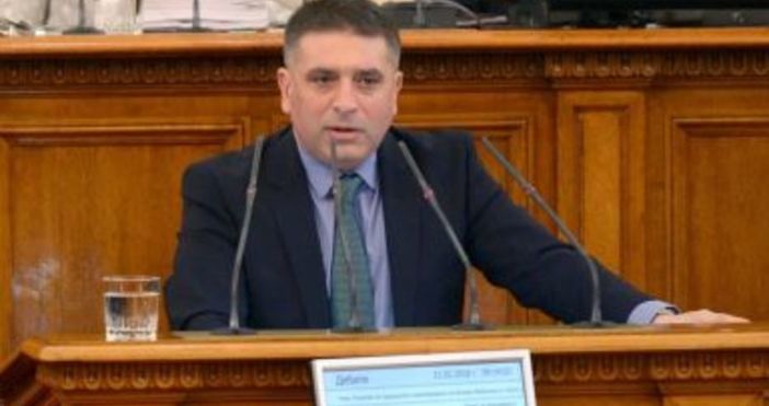 Източник БанкеръДанаил Кирилов е новият правосъден министър Той беше избран
