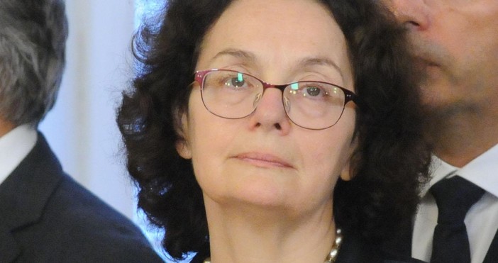 Свикването на КСНС е силен ход Позициите на президента Румен Радев не